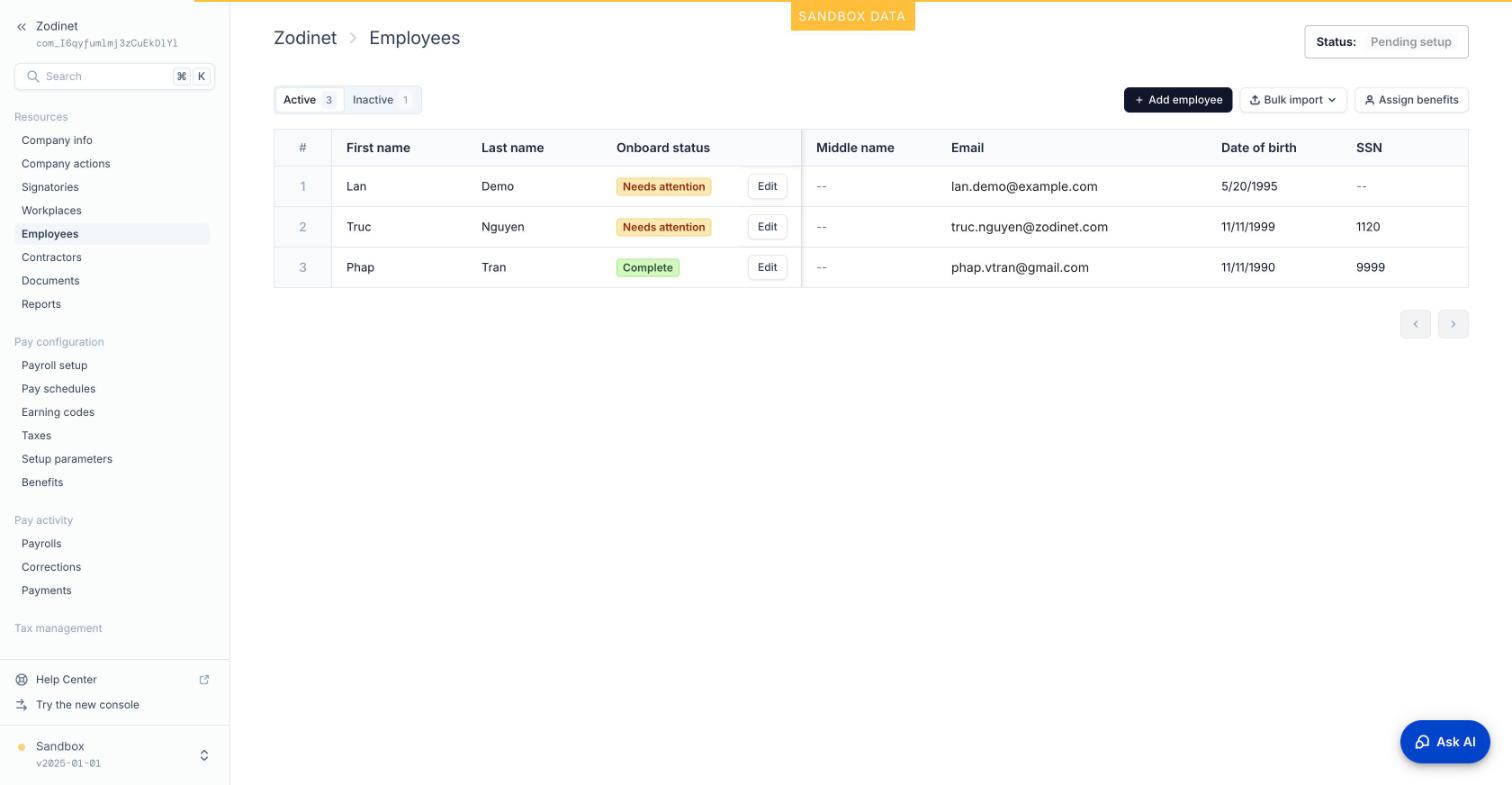 Danh sách nhân viên: tab Active/Inactive, Add employee, Bulk import, Assign benefits